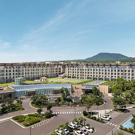 Landing Jeju Shinhwa World Hotel Экстерьер фото